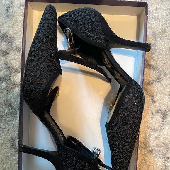 Enzo Angiolini Shoes - Cute black special occasion shoes, size 8.